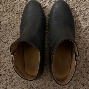 Vionic Black Ankle Booties